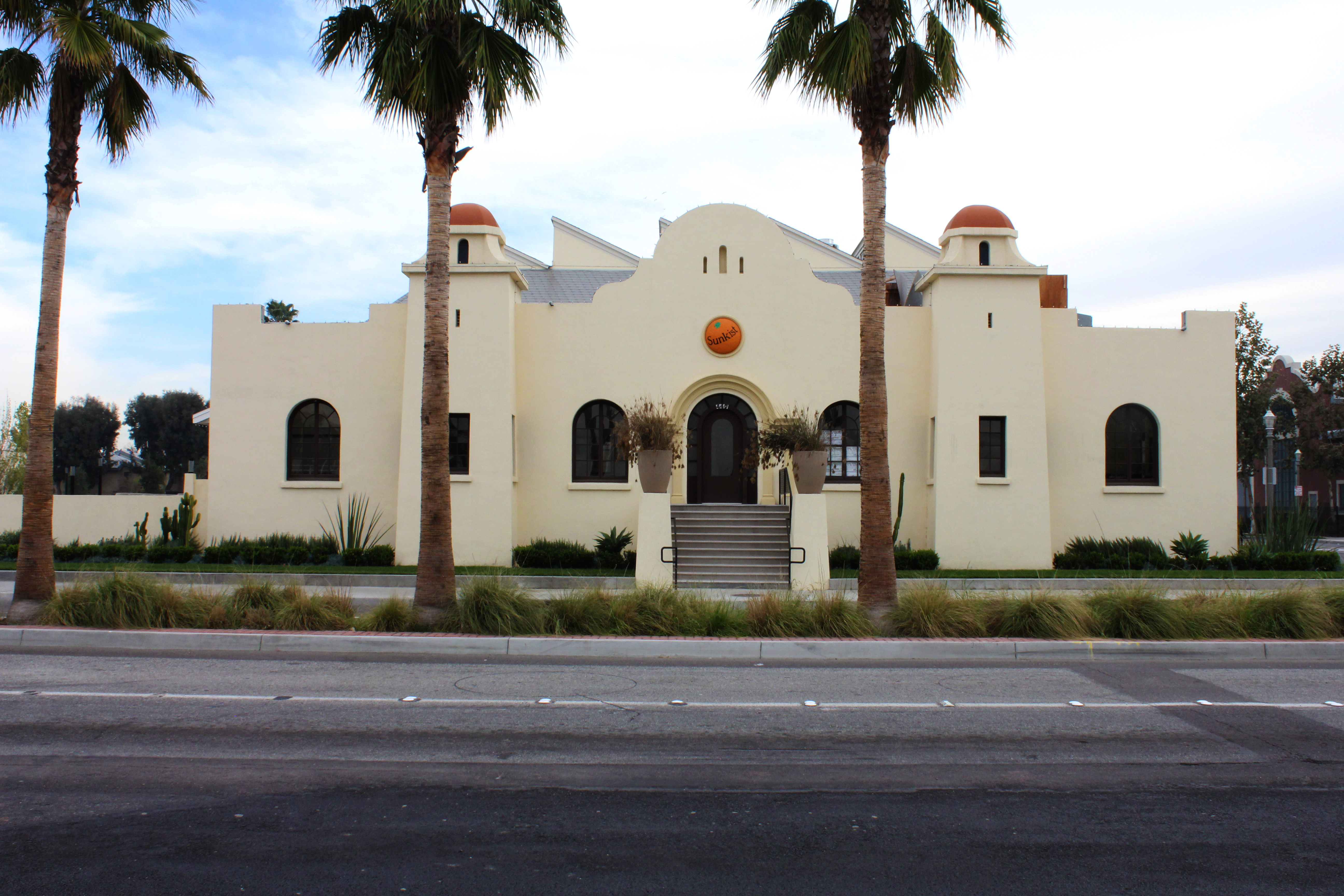 Anaheim Packing House Historical Renovation Questar Construction